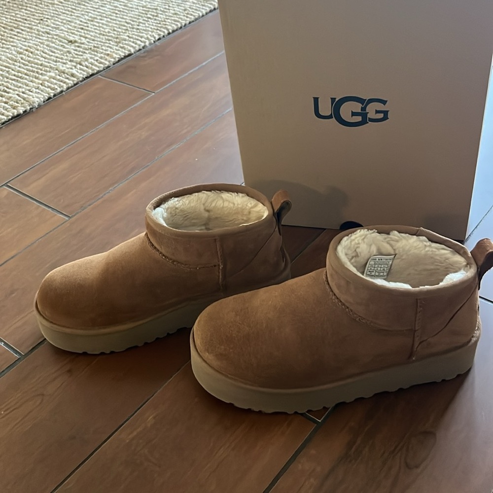 Chestnut Platform Uggs